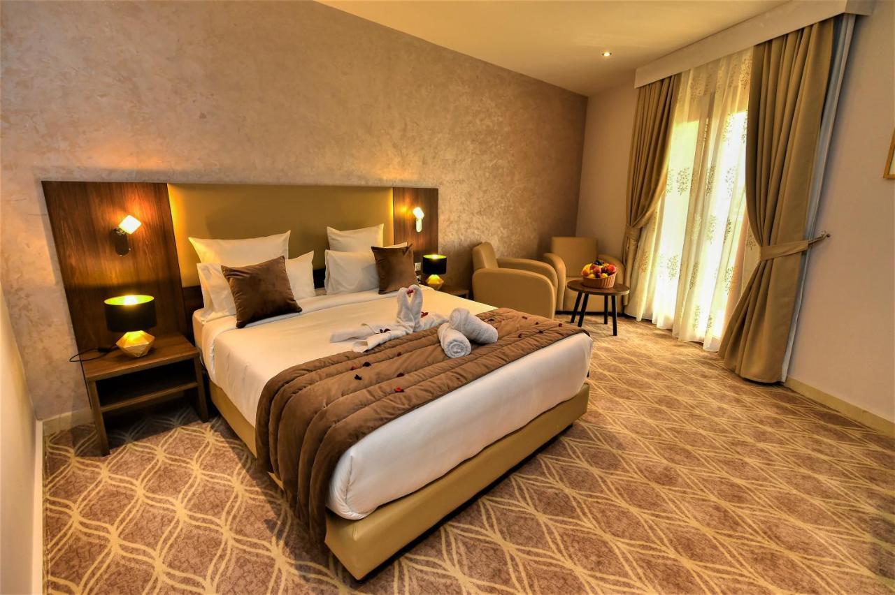 Mf Hotel Oran Bir El Djir Exterior photo