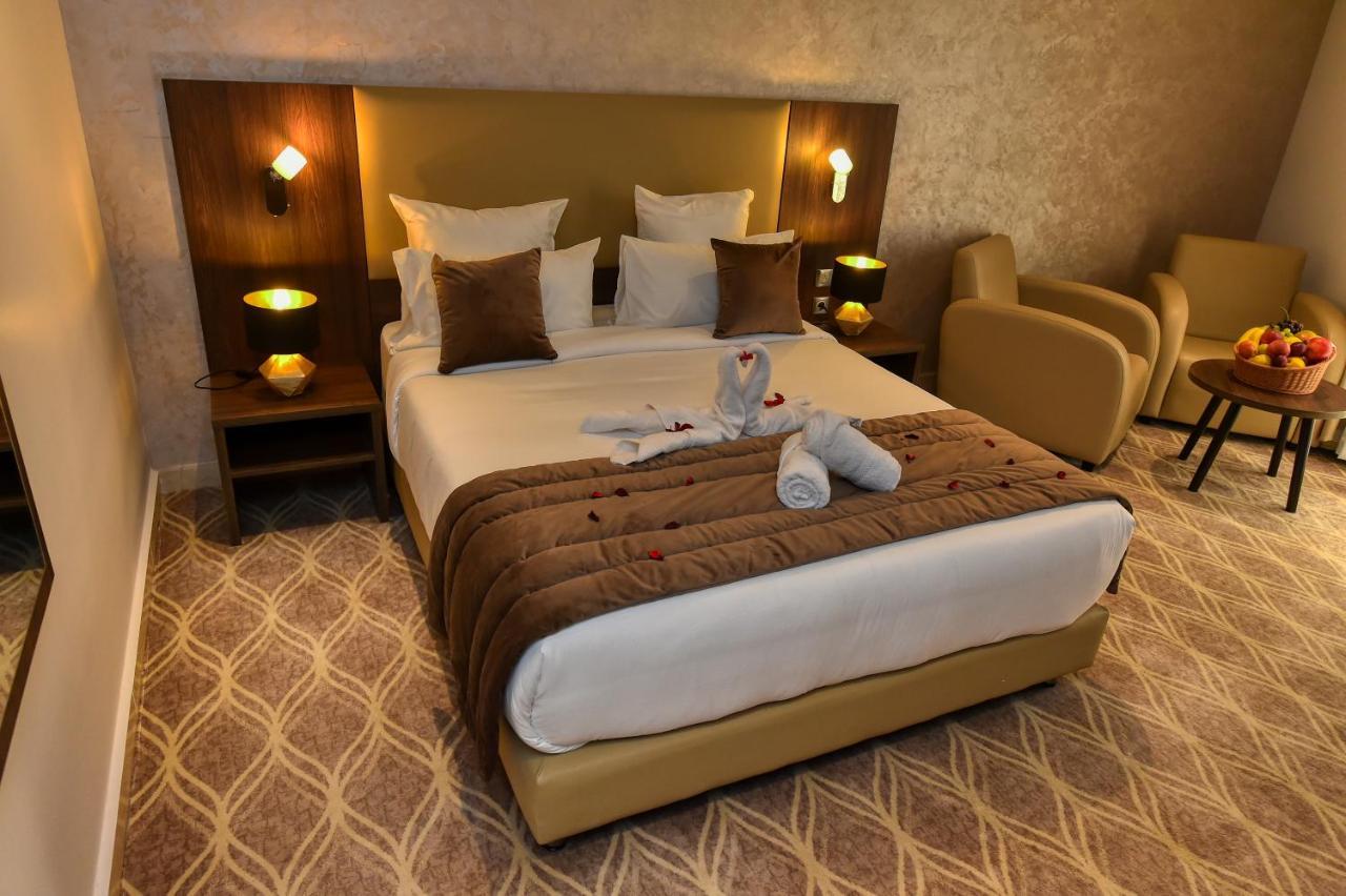Mf Hotel Oran Bir El Djir Exterior photo