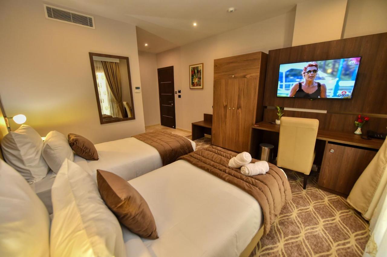 Mf Hotel Oran Bir El Djir Exterior photo