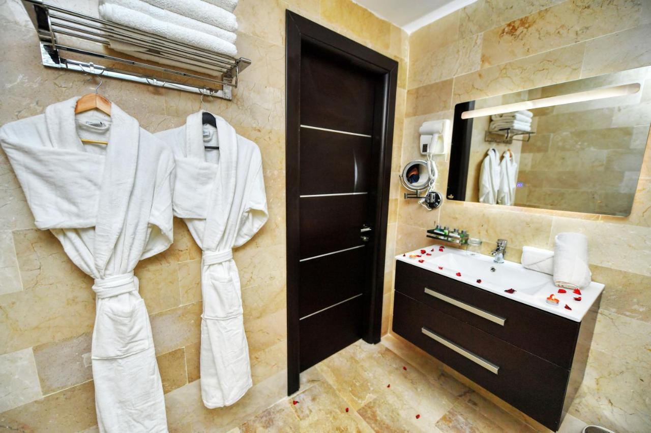 Mf Hotel Oran Bir El Djir Exterior photo